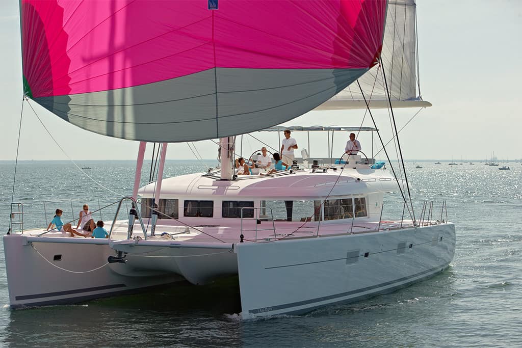 Lagoon 620 For Sale