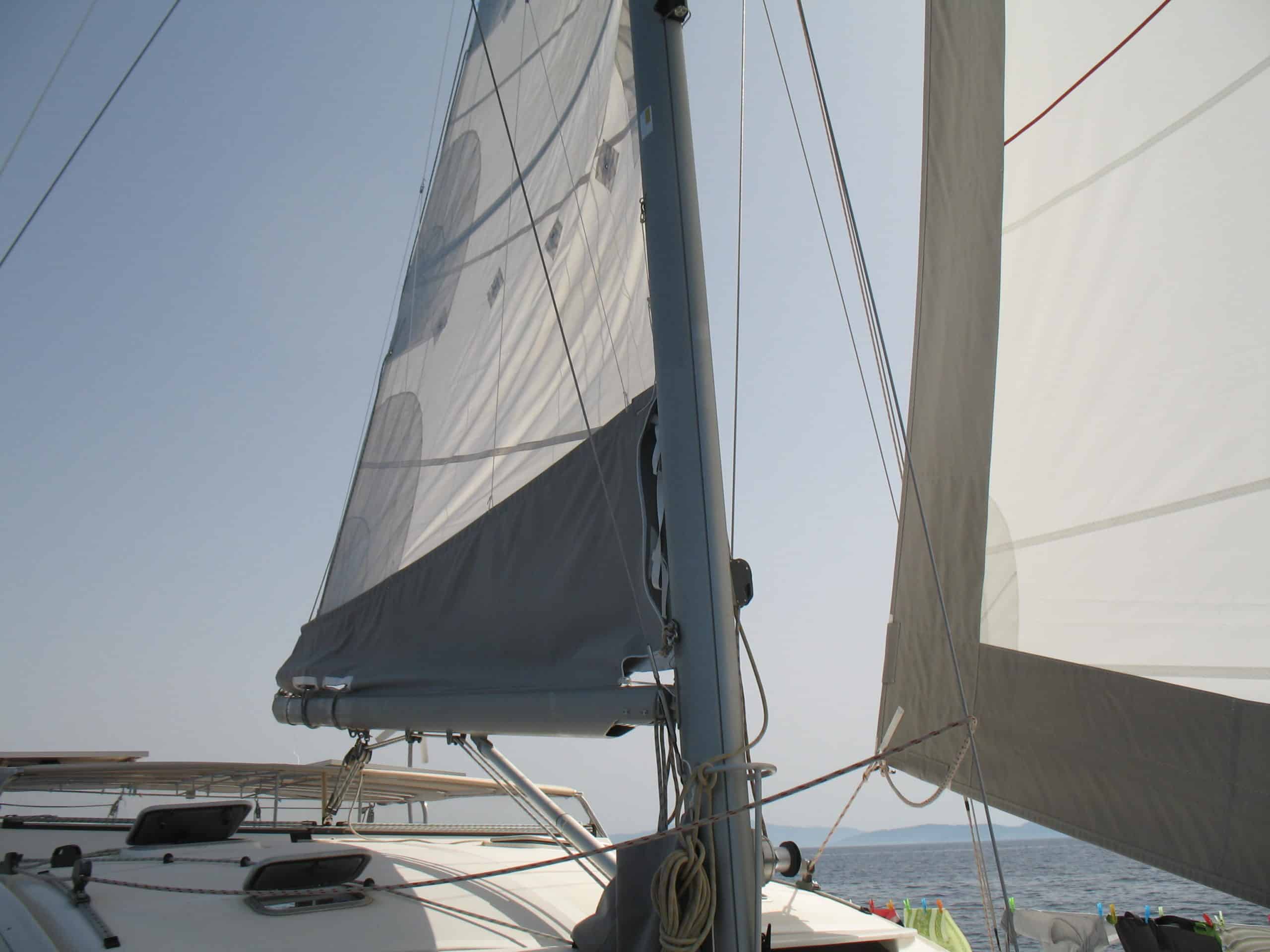 Island Spirit 40 sails