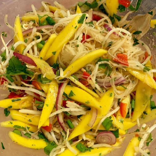 thai mango salad