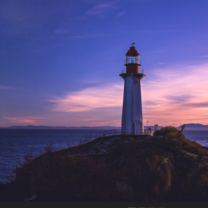 vancouver lighthouse at dusk